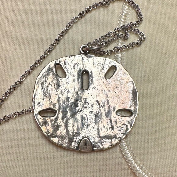 RARE JAMES AVERY STERLING
SILVER EXTRA LARGE SAND DOLLAR
NECKLACE - Picture 4 of 7